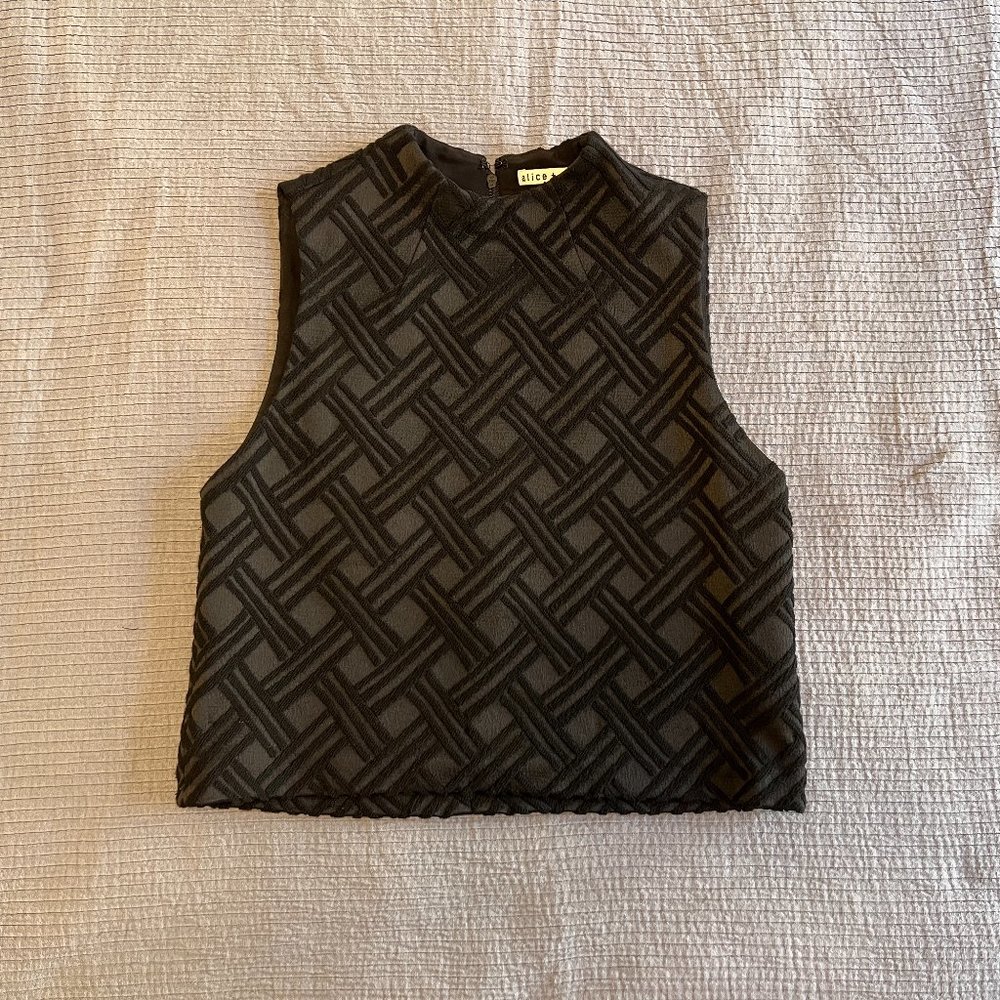 Alice + Olivia - Crew Neck Sleeveless Crop Top